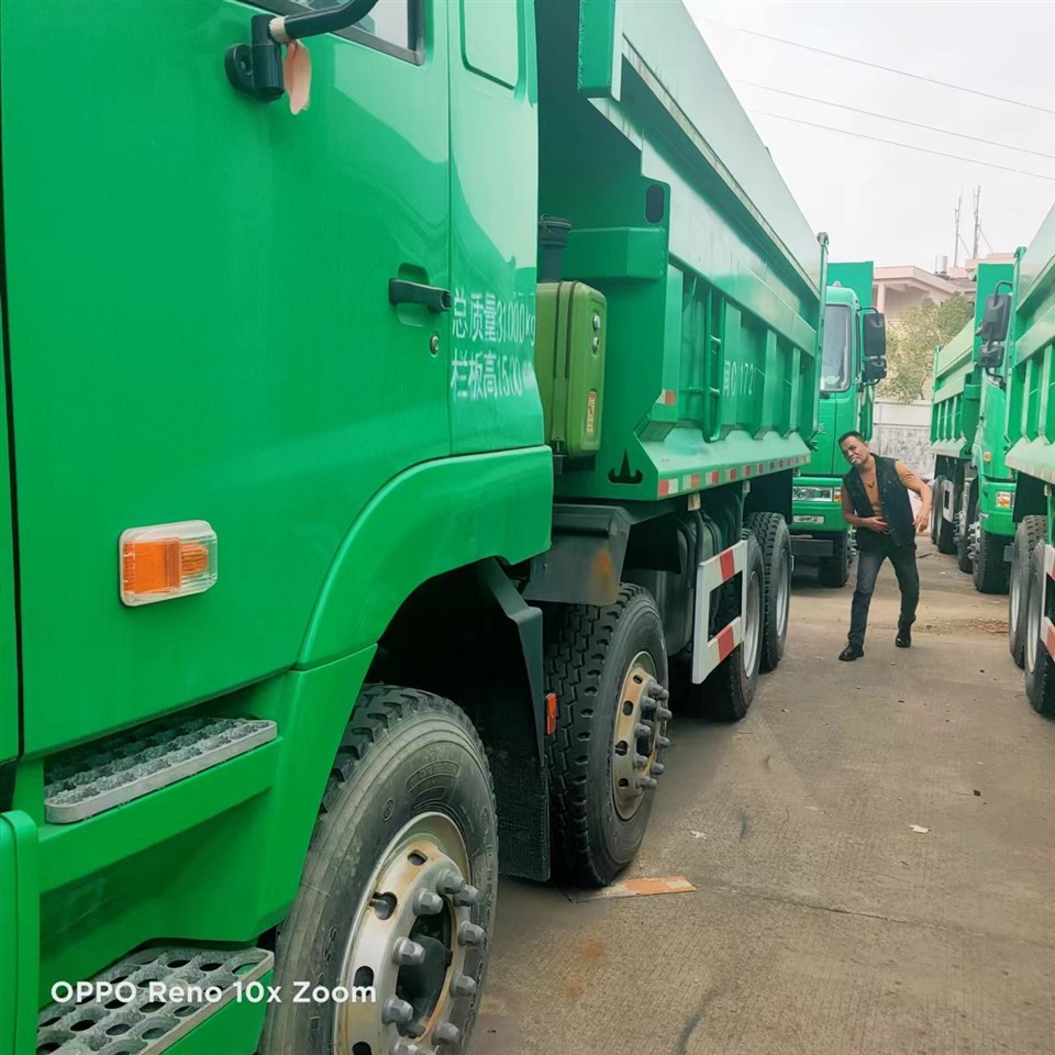 LHD 8X4 Diesel Dump Truck PD 2020 Heavy Duty Tipper in Stock